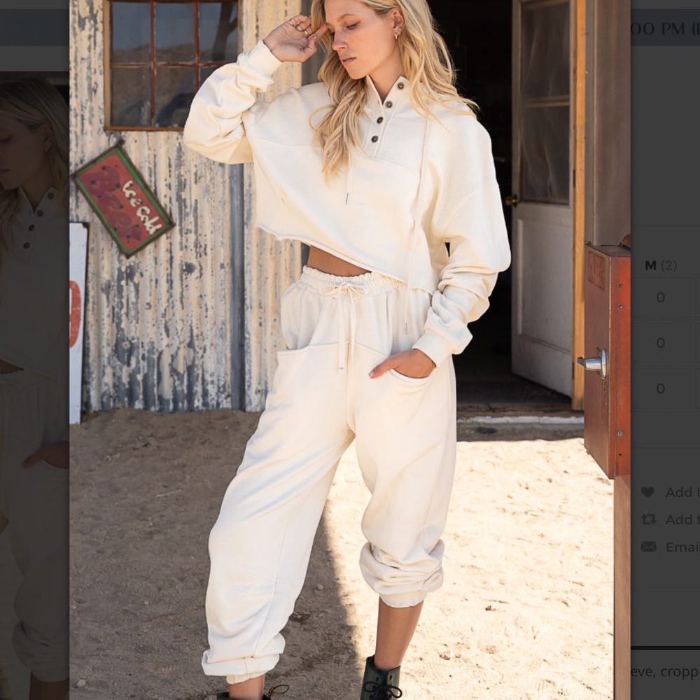 POL top POL sweatshirt Cream cropped hoodie relaxed fit NEW nwot womens small